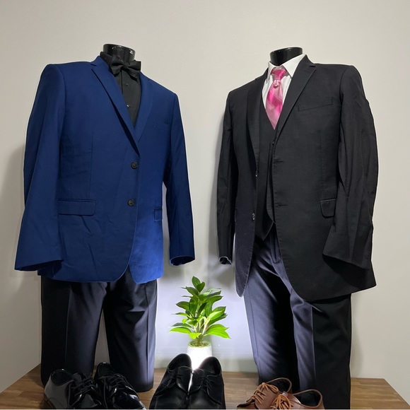 Two Button Charcoal Grey Suit by Ike BeharModern Slim Fit Design - Picture 7 of 9